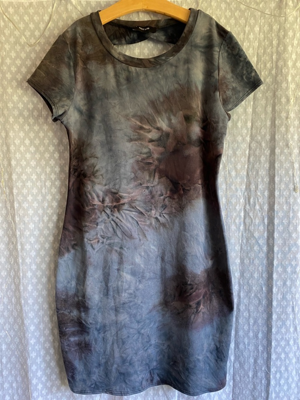 Tie-Dye Short Sleeve Gray Shift Dress